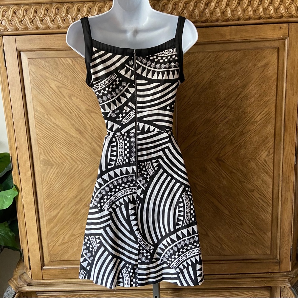 Donna Ricco black geo print cutout skater dress - Picture 6 of 6